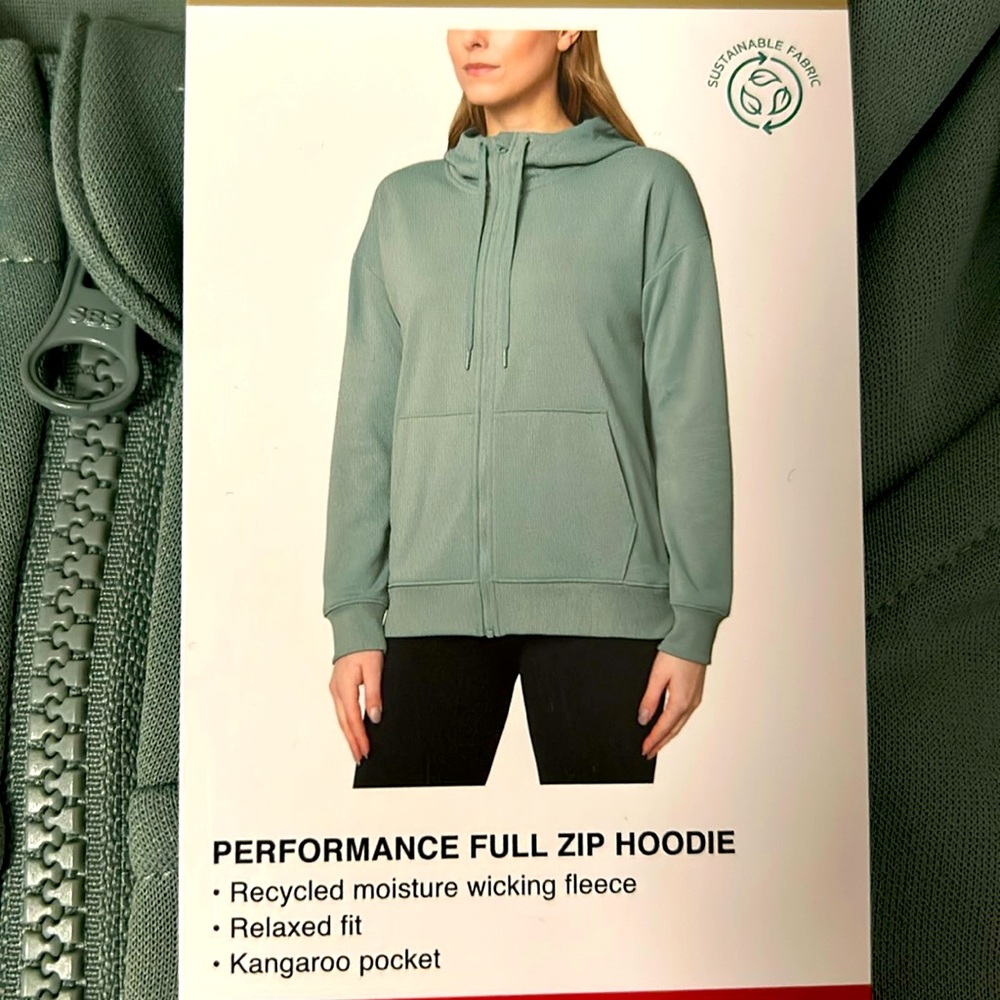 Full zip hoody, Mondetta, relaxed fit, NWT, mint color size M